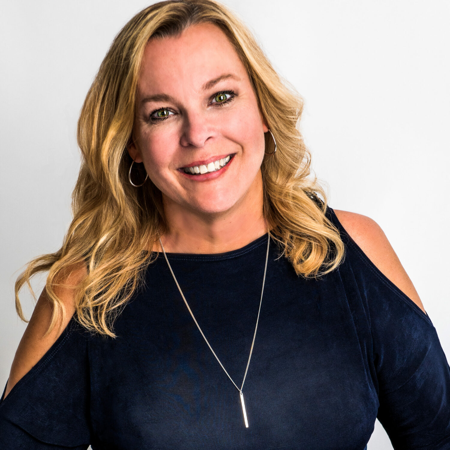 Martha Burtenshaw, Headshots _81D6990 v1 website, social-6